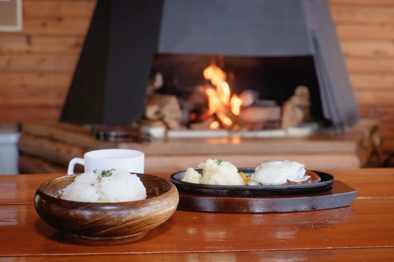 The Yurts At Margo'S Garden, Kiroro Otel Akaigawa Dış mekan fotoğraf